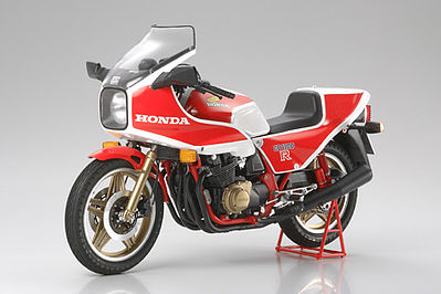 plastic models,motorcycle plastic models,Honda CB1100R B Bike -- Plastic Model Motorcycle Kit -- 1/6 Scale -- #16033