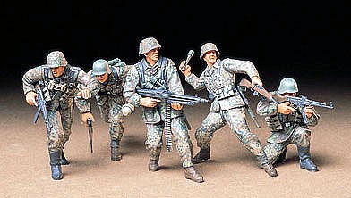 German Front Line Infantry Soldier Set -- Plastic Model Military Figure Kit -- 1/35 Scale -- #35196